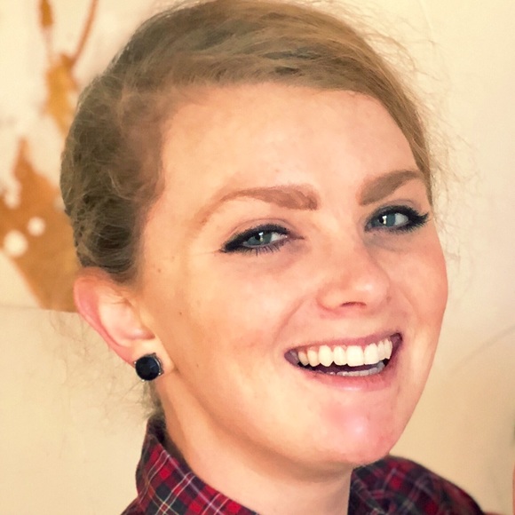 Meet your Posher, Leah - Picture 1 of 1